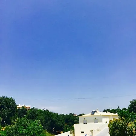 In The Heart Of The Sunny Beach Of Albufeira * Guia (Faro)